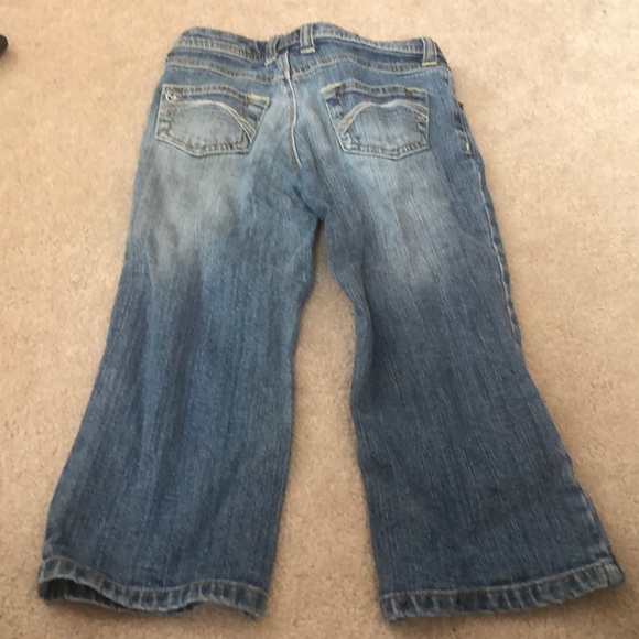 Jean Capri - Picture 4 of 5